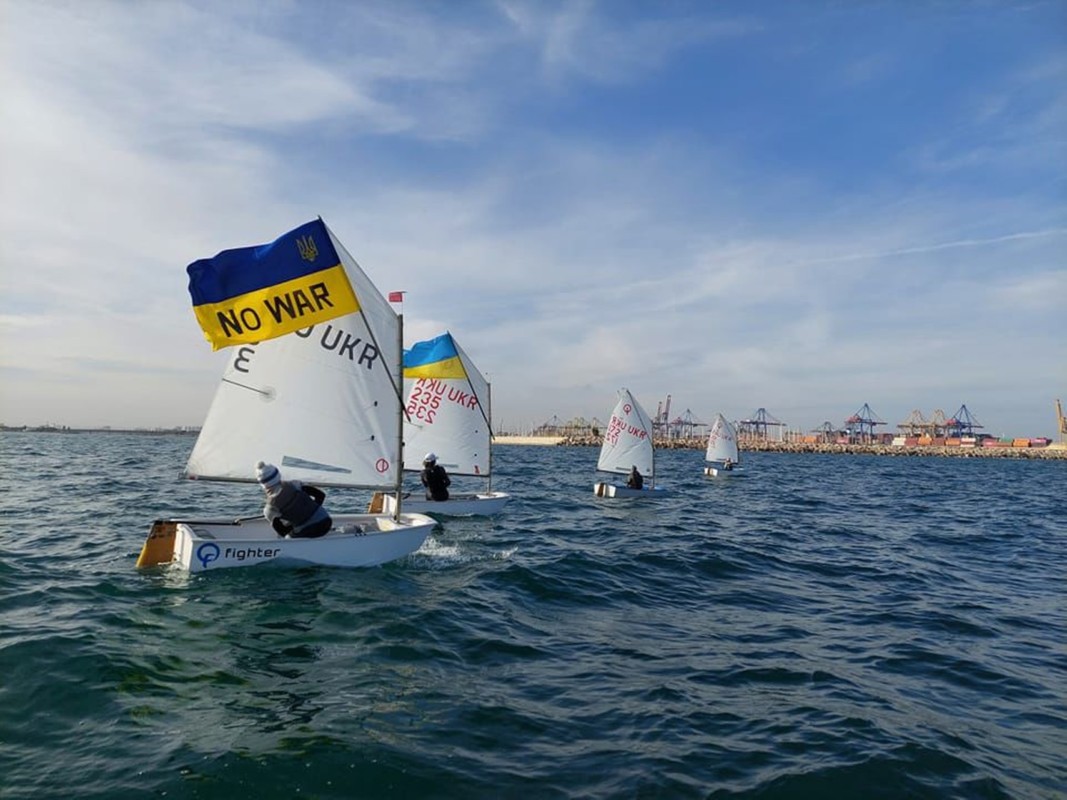 Ukrainische Segler bei der OPTI ORANGE VALENCIA Unsere Herzen sind